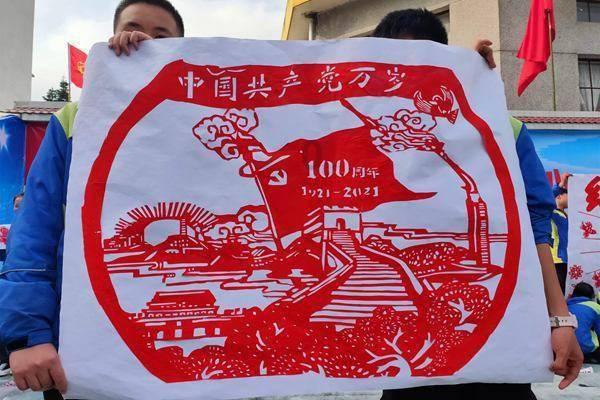 明朝建立后，功臣榜上第一名为何不是刘伯温？