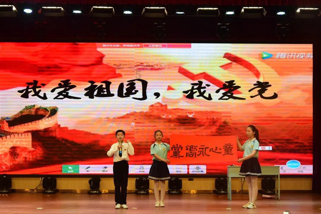 内马尔迎来第三个孩子，引发争议